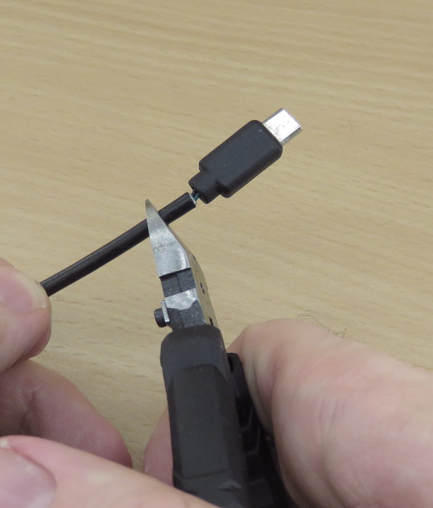 Tutorial] How to repair broken USB (Micro USB including data transfer) - Michael